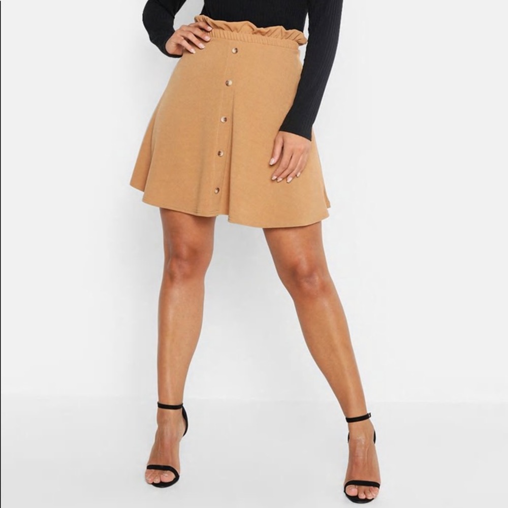 NWT Boohoo Plus Paper Bag Button Detail Skater Skirt Camel US 28/UK 28